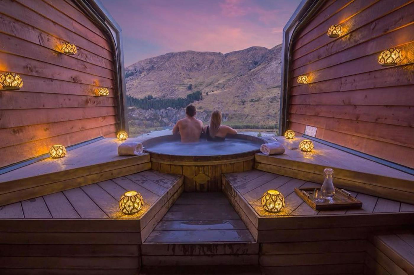 Onsen by lantern
